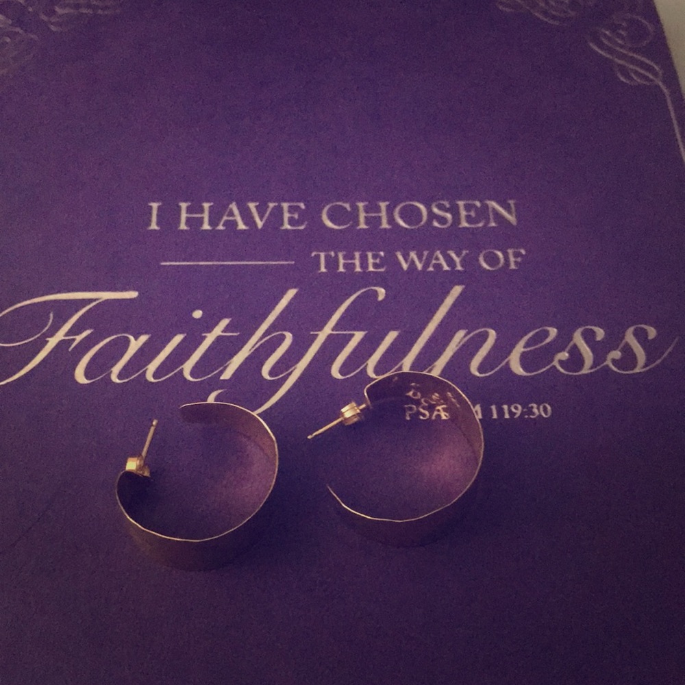 Solid gold hoop earrings